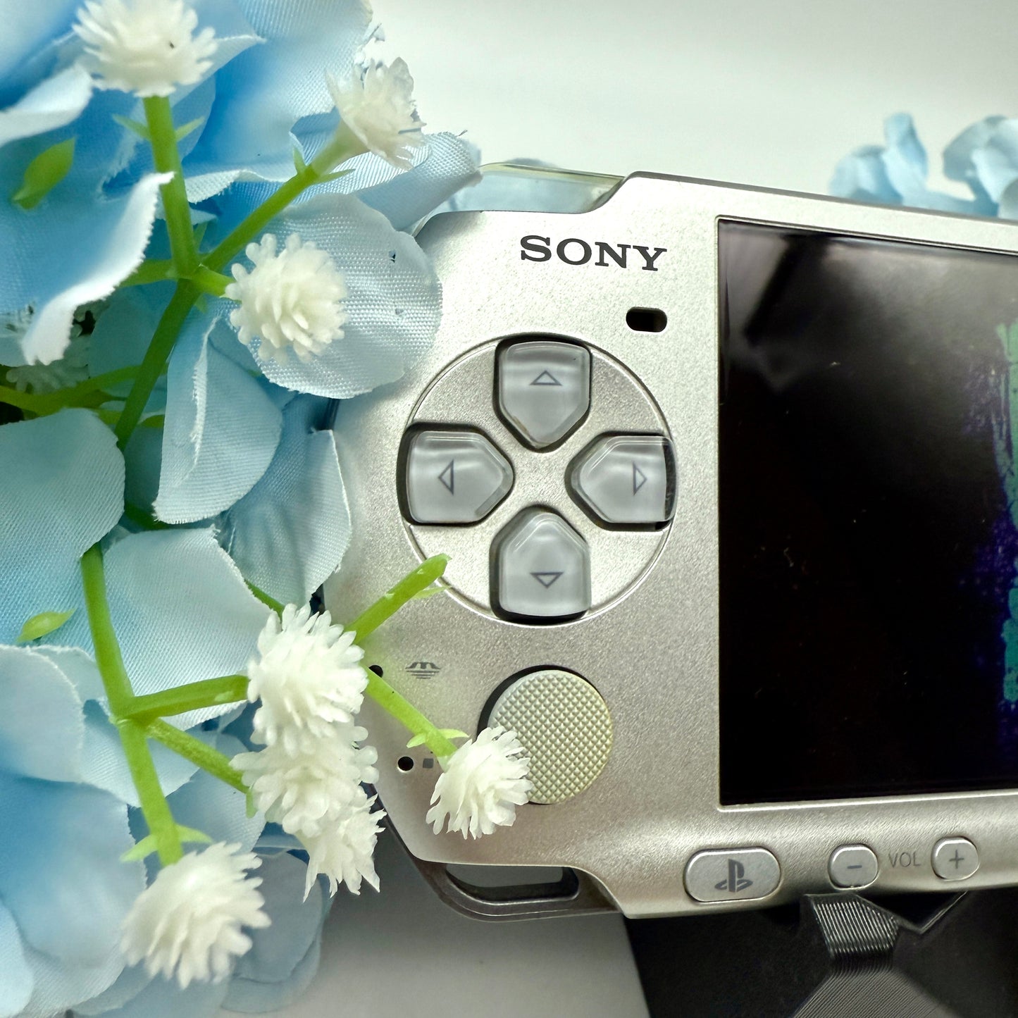 PSP 3000 in silber gemoddet