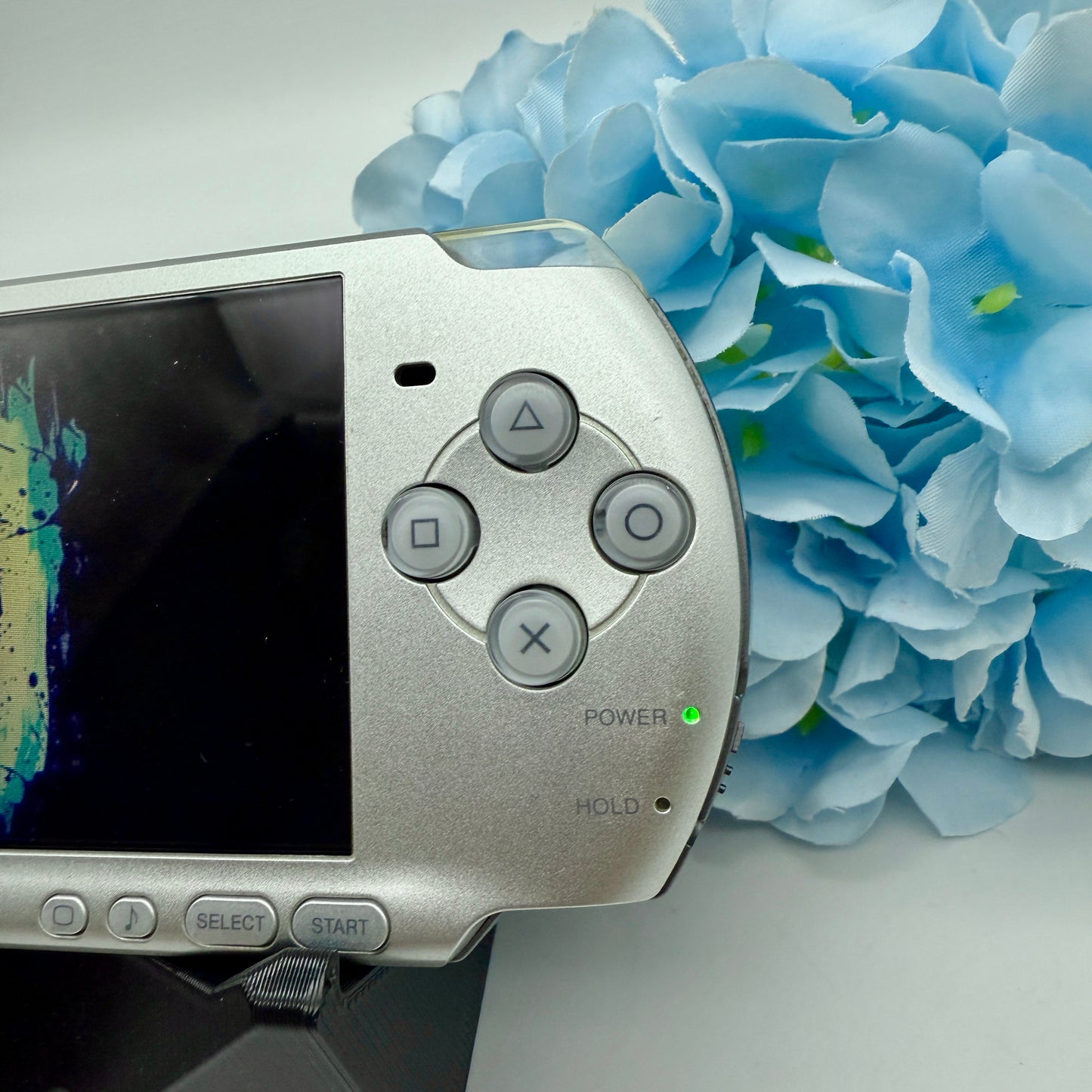 PSP 3000 in silber gemoddet