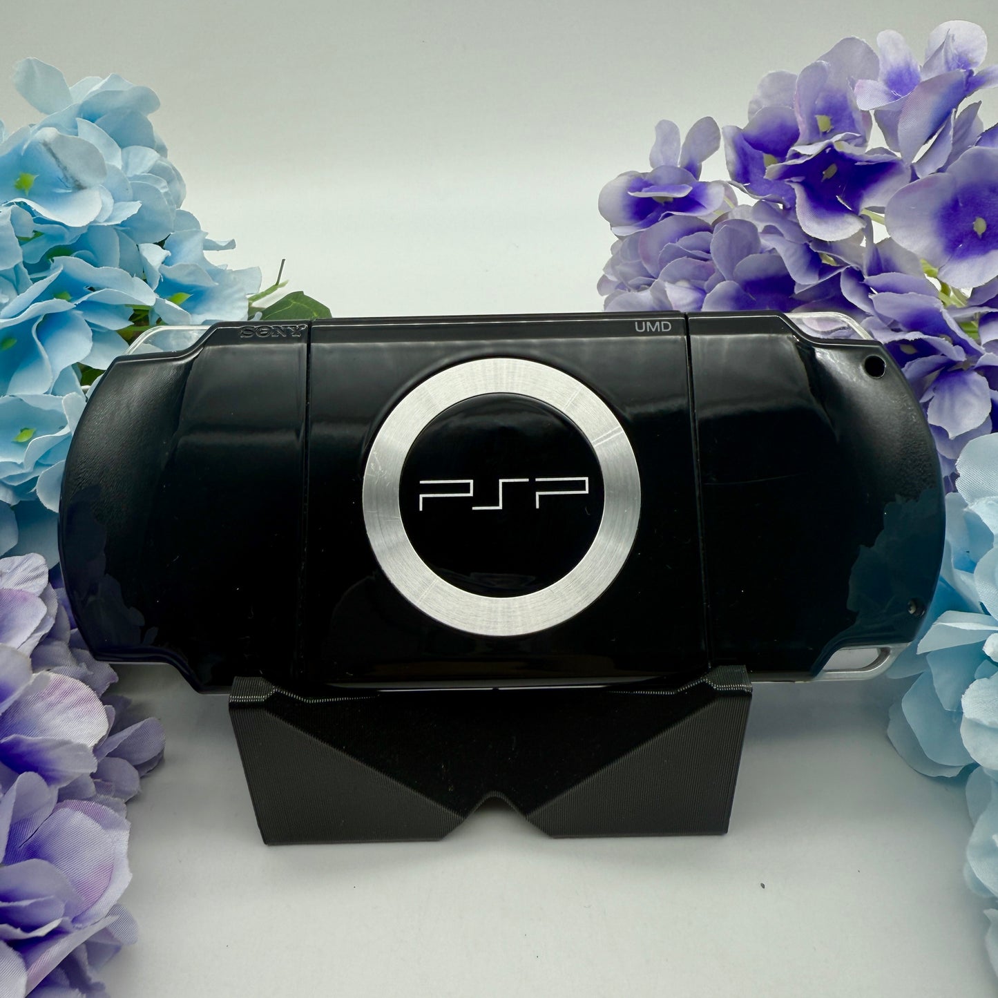 PSP 2000 in schwarz gemoddet