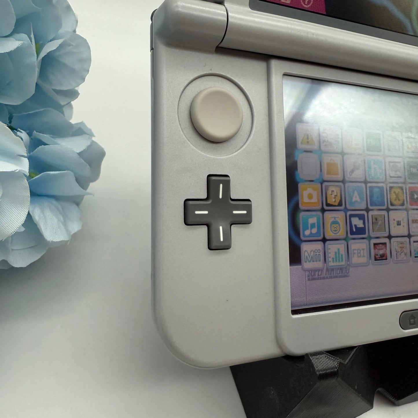 New Nintendo 3DS XL SNES mit OVP gemoddet