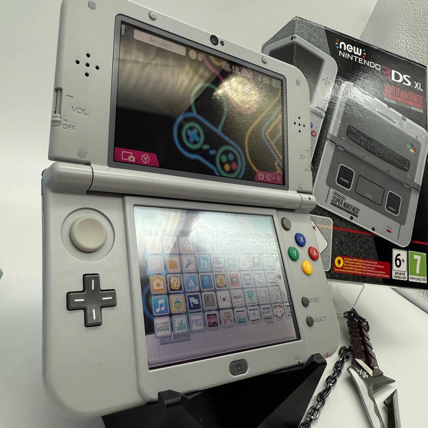 New Nintendo 3DS XL SNES mit OVP gemoddet