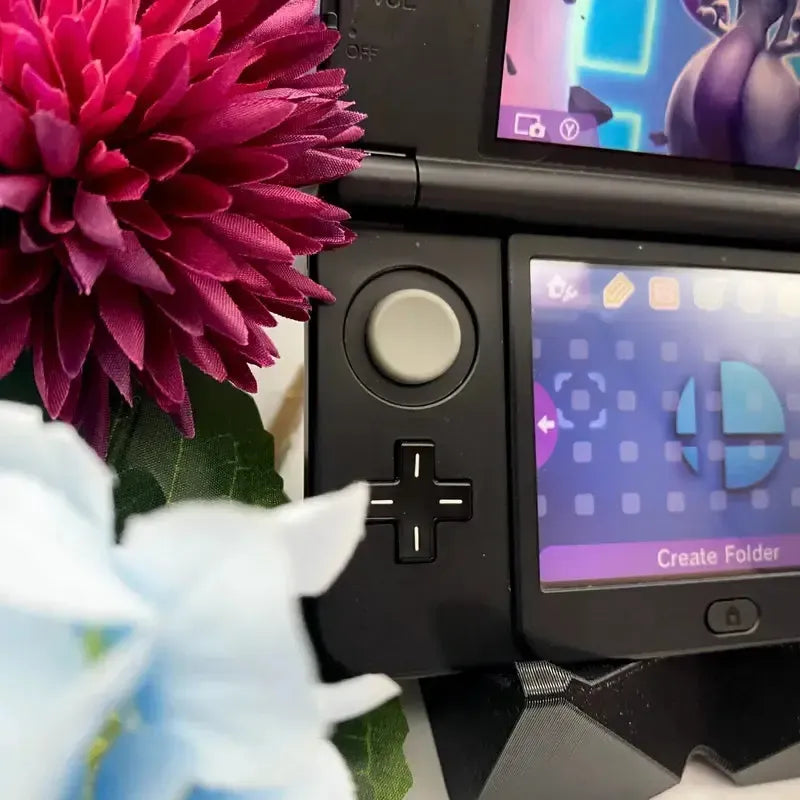 New Nintendo 3DS in schwarz gemoddet