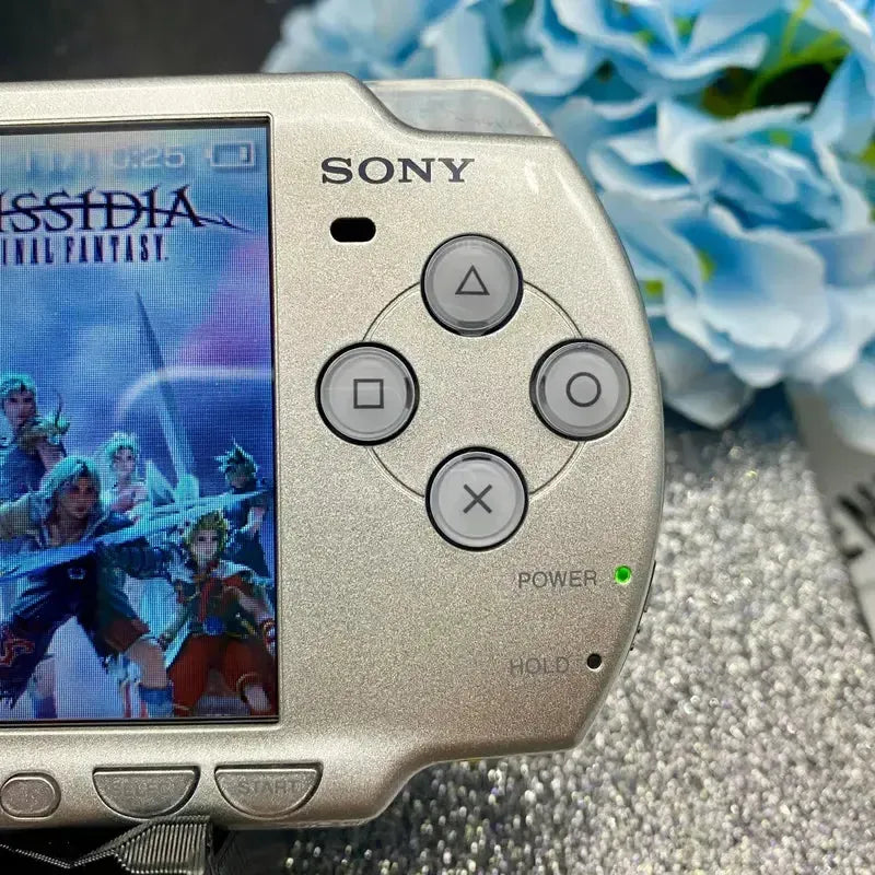 PSP 2000 (slim) in silber gemoddet