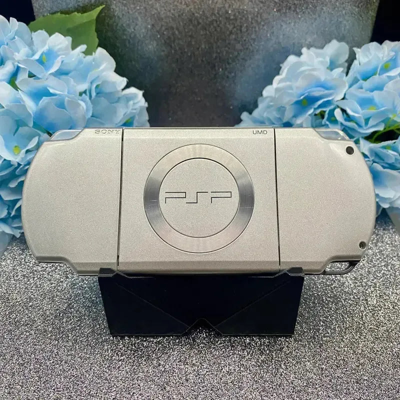 PSP 2000 (slim) in silber gemoddet