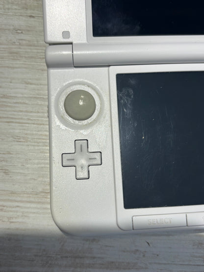 Nintendo 3DS XL Yoshi Second Chance