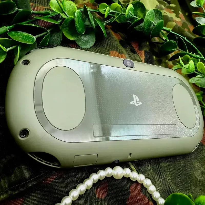 PS Vita 2000 in khaki schwarz gemoddet